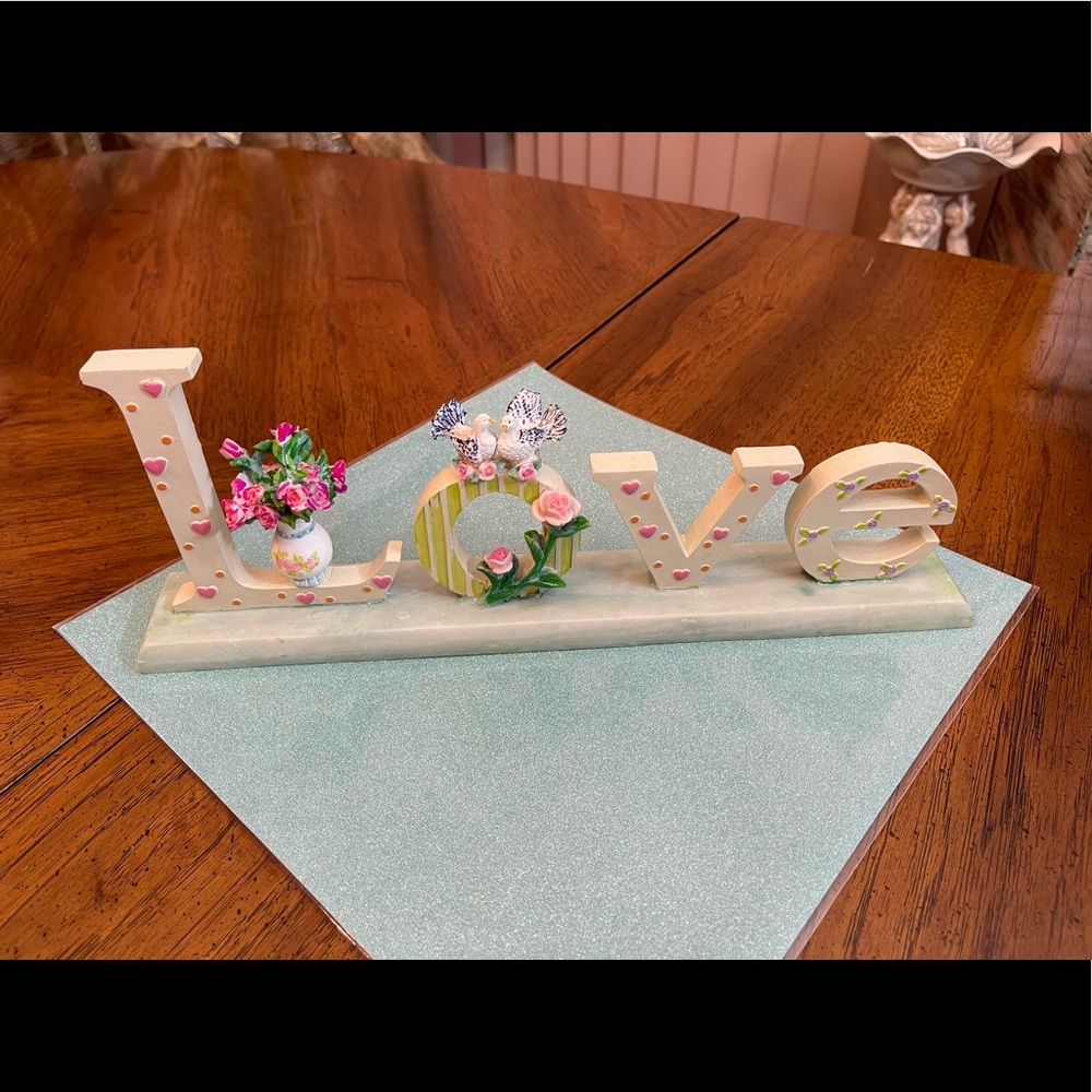 L*O*V*E - Picture 5 of 8